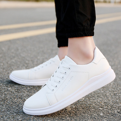 Πολύ άνετα παπούτσια και κομψά ανδρών με επίπεδες σόλες