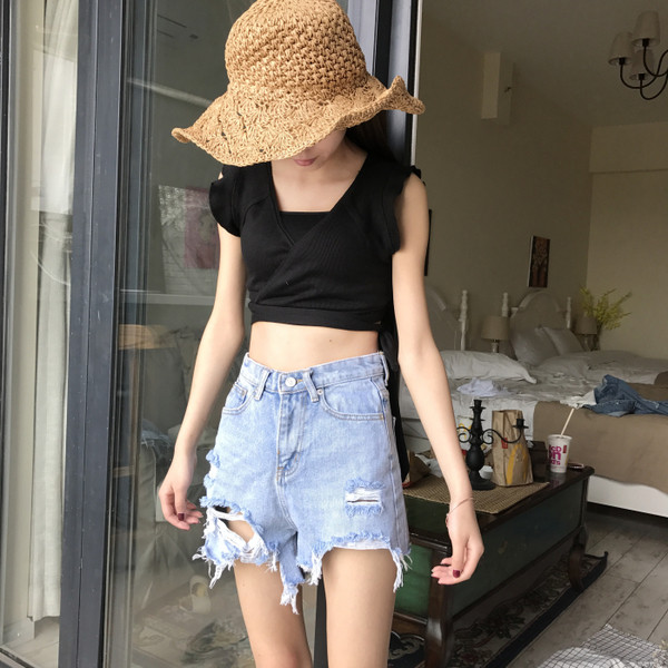 Стилни разръфани дамски къси панталони с висока талия