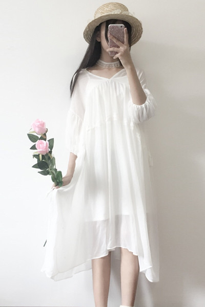 Εξαιρετικά απαλό και όμορφο ύφασμα καθημερινό φόρεμα με obrazno V-λαιμόκοψη