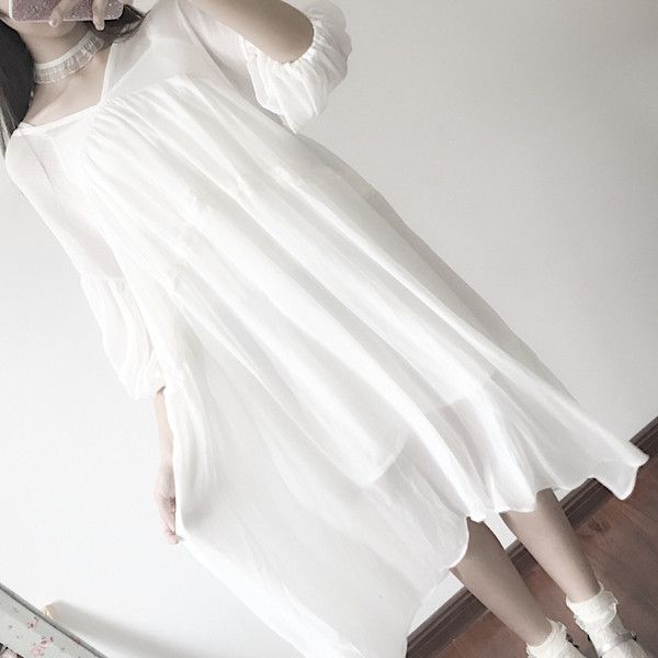 Εξαιρετικά απαλό και όμορφο ύφασμα καθημερινό φόρεμα με obrazno V-λαιμόκοψη