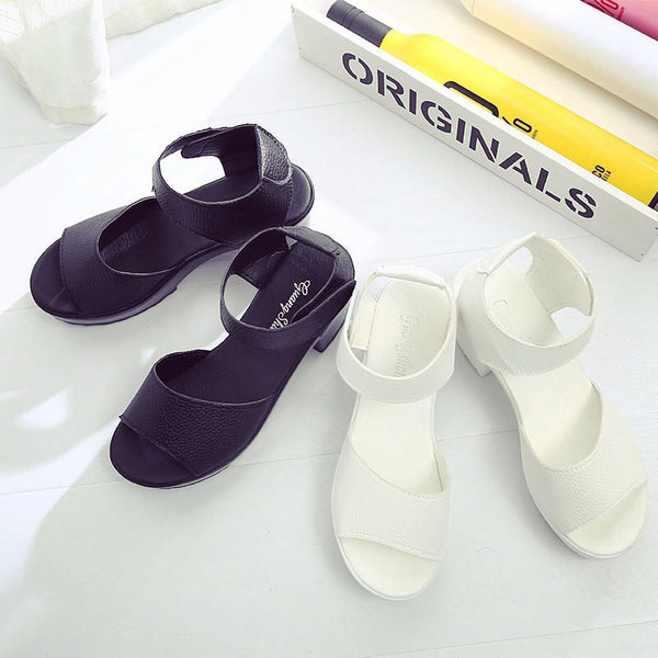 Καθαρίστε κυρίες σανδάλια με ψηλά τακούνια με πόρπη γύρω από τον αστράγαλο