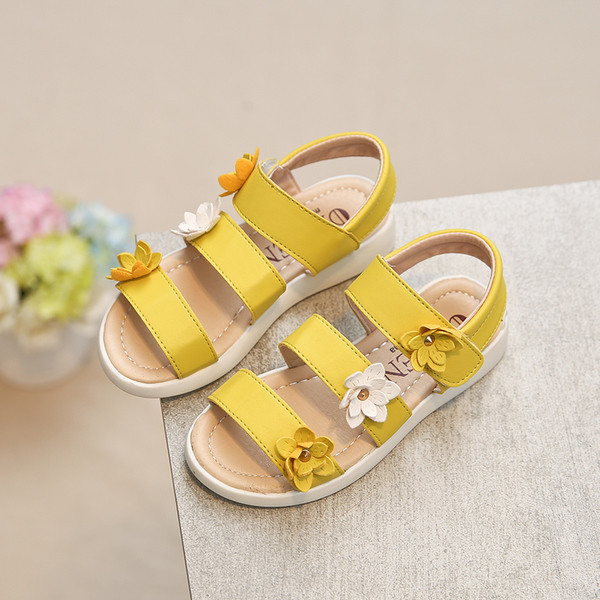 Πολύ ενδιαφέρουσα και φρέσκια Παιδικά σανδάλια για κορίτσια - 3tsvyata