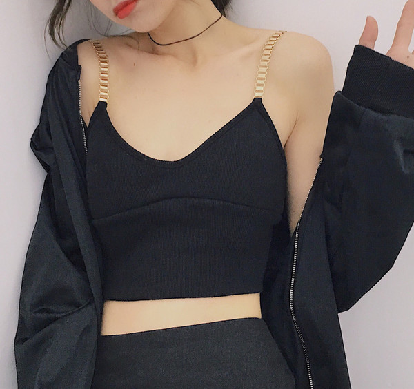 Μεγάλη κυρίες λεπτό γιλέκο με πολλές όμορφες χρυσές ιμάντες - 2tsvyata