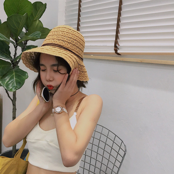 Μεγάλη κυρίες λεπτό γιλέκο με πολλές όμορφες χρυσές ιμάντες - 2tsvyata