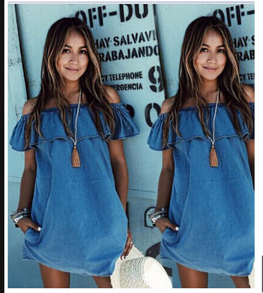 Πολύ ευγενική κυρία καλοκαιρινό φόρεμα με έναν ώμο γυμνό,