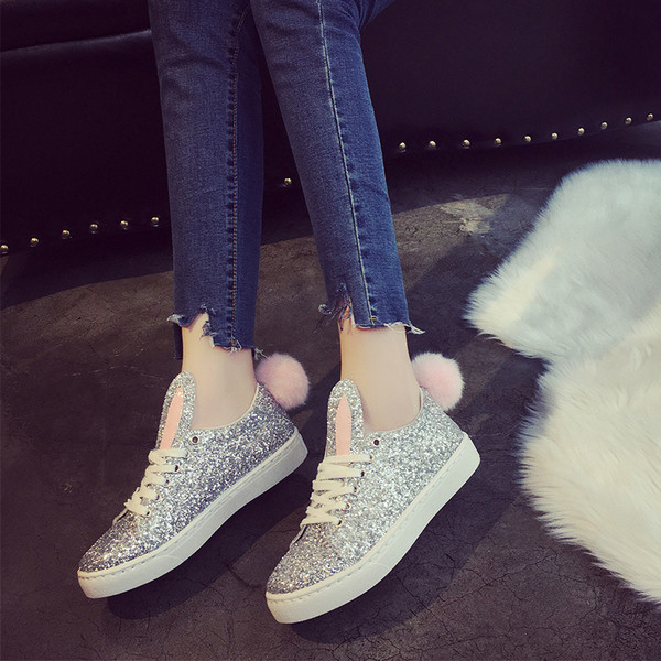 Καθημερινά πολύ ενδιαφέρον γυναικεία πάνινα παπούτσιασε σχήμα κουνελιού