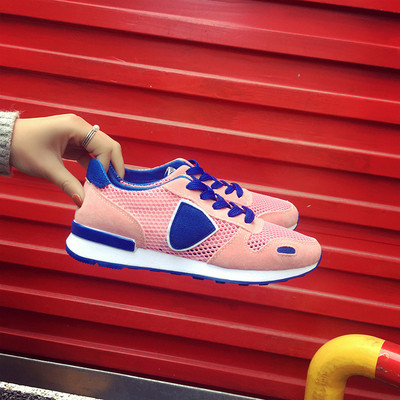 Κομψά γυναικεία αναπνεύσιμα αθλητικά παπούτσια σε διάφορα σχέδια και χρώματα