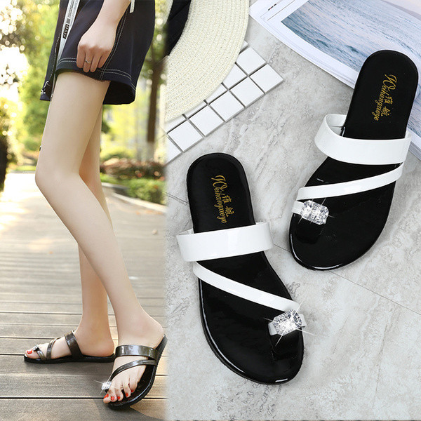 Γυναικείες παντόφλες με διακοσμιτικές πέτρες