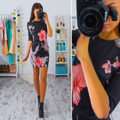 Πολλές όμορφες κυρίες φόρεμα με floral μοτίβο - τέσσερα διαφορετικά μοντέλα