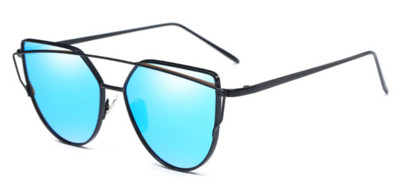 γυαλιά Πολλές κομψό γυναικών σε πολλά διαφορετικά χρώματα