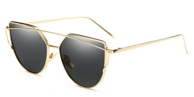 γυαλιά Πολλές κομψό γυναικών σε πολλά διαφορετικά χρώματα