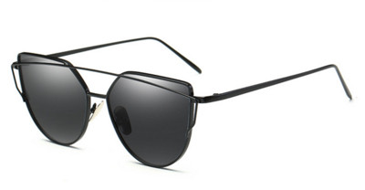 γυαλιά Πολλές κομψό γυναικών σε πολλά διαφορετικά χρώματα