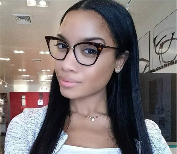 Κομψό κυρίες γυαλιά με ενδιαφέροντα καρέ - πολλά διαφορετικά μοντέλα