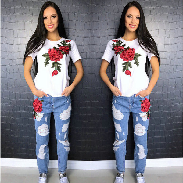 Πολύ απαλό και μοντέρνα κυρίες μπλούζα με έναν όμορφο broderiyka - 2 χρώματα