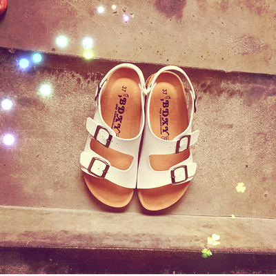 Κομψή περιστασιακά σανδάλια - διαφορετικά μοντέλα και σχέδια