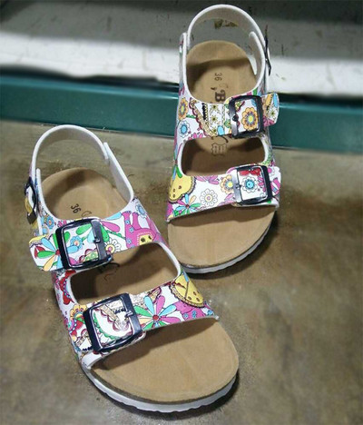 Κομψή περιστασιακά σανδάλια - διαφορετικά μοντέλα και σχέδια