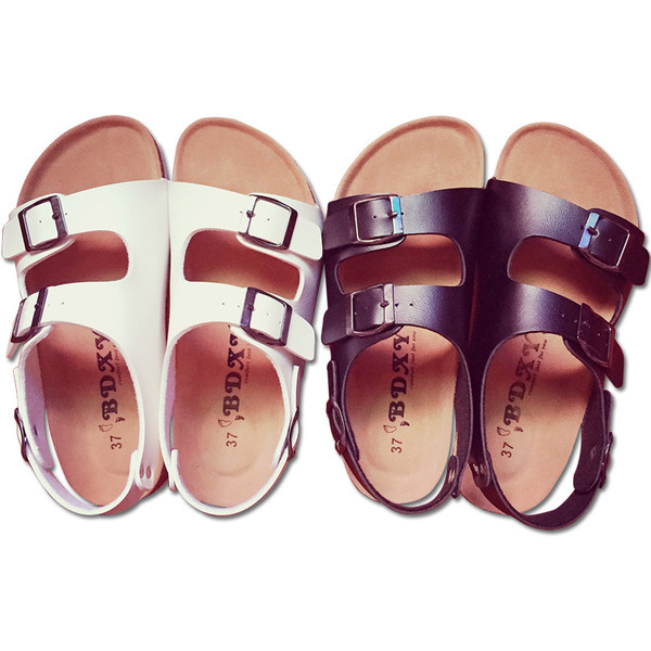 Κομψή περιστασιακά σανδάλια - διαφορετικά μοντέλα και σχέδια