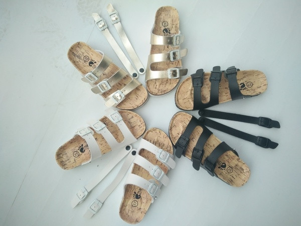 Φρέσκα κυρίες σανδάλια με πολλά λουριά - διαφορετικά χρώματα