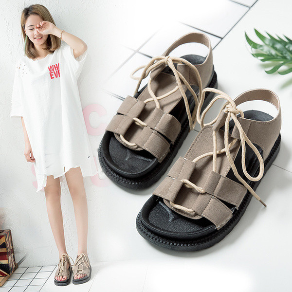 Ежедневни дамски сандали с много интересни връзки в Римски стил