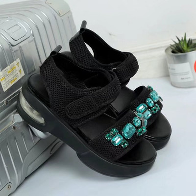 Κομψό κυρίες περιστασιακή σανδάλια με πολύ όμορφη λαμπερά βότσαλα