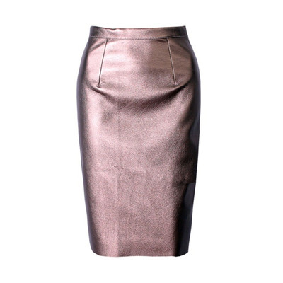 Μια μεγάλη καθημερινή κυρίες φούστα σε μια ποικιλία χρωμάτων