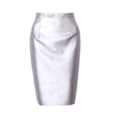 Μια μεγάλη καθημερινή κυρίες φούστα σε μια ποικιλία χρωμάτων