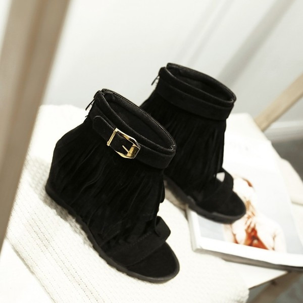 Οι γυναίκες πόρπη σανδάλια πλατφόρμα και περιθωριακών σε κόκκινο, λευκό και μαύρο