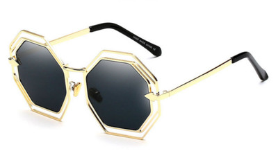 Πολύ ενδιαφέρουσα και πολύ κομψό κυρίες γυαλιά ηλίου με ενδιαφέρον τα γυαλιά