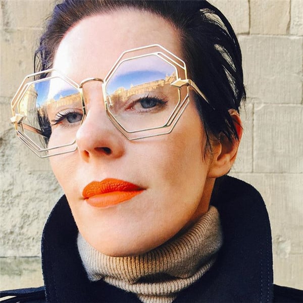 Πολύ ενδιαφέρουσα και πολύ κομψό κυρίες γυαλιά ηλίου με ενδιαφέρον τα γυαλιά