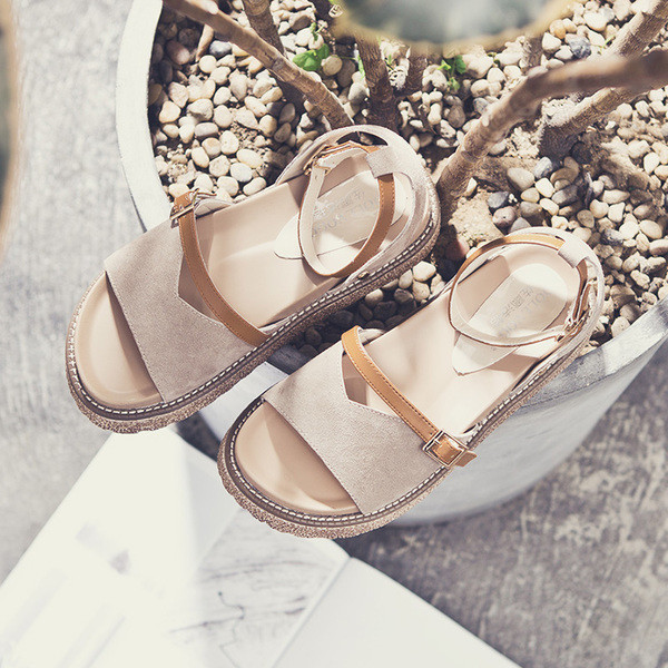 Υπερσύγχρονο σανδάλια χρωματιστή άμμο