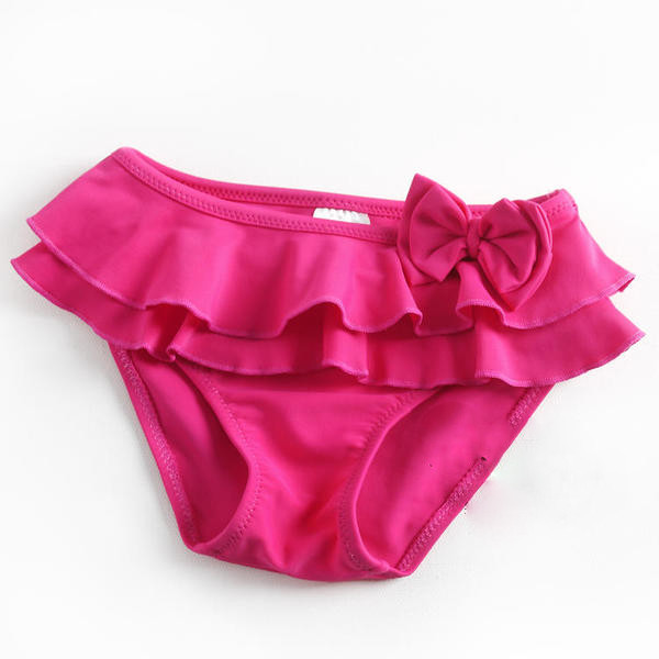 Сладък детски бански костюм от 2 части в розов цвят