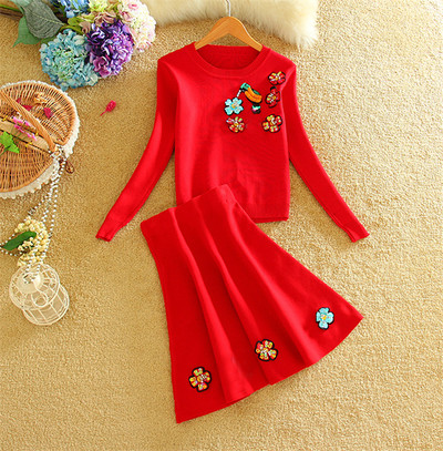 Υπέροχο σετ 2 τεμαχίων με πανέμορφα κεντήματα - 3 χρώματα