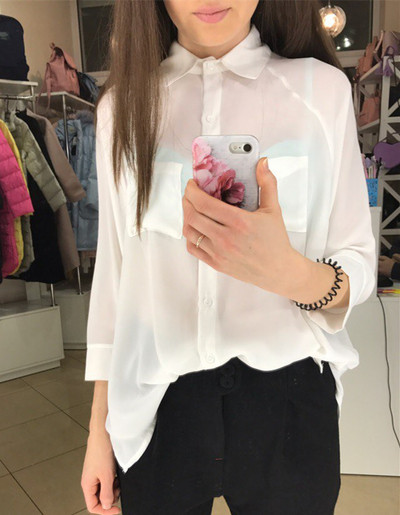 Стилна дамска шифонена риза с джобове