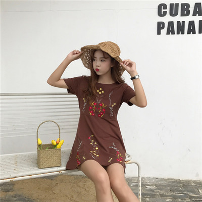 Φρέσκα κυρίες φόρεμα κατάλληλο για καθημερινή μαύρο και καφέ με κέντημα