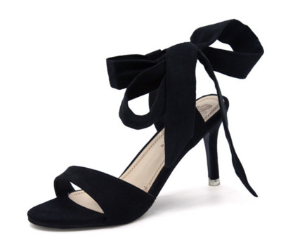 Οι γυναίκες σανδάλια με ενδιαφέρουσες συνδέσεις και σουέτ τελική επίστρωση - 3 χρώματα