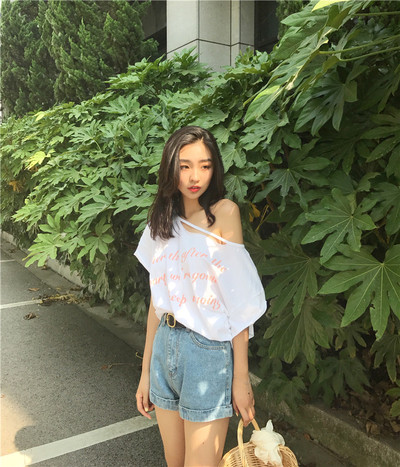 Καλοκαίρι Κυρίες Μπλούζα freestyle με γυμνά ώμους και επιγραφές στα λευκά