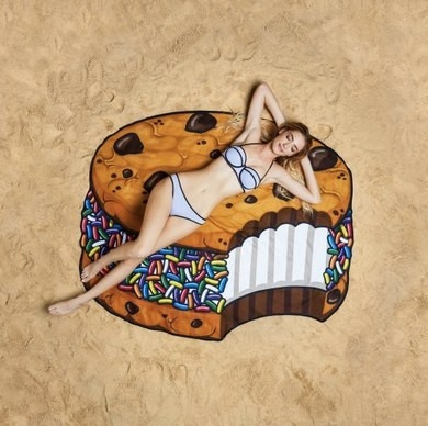 HIT! Σχέδια και πολύχρωμες πετσέτες θαλάσσης - 19 μοντέλα