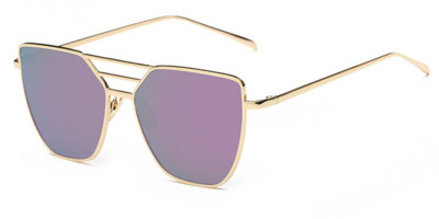 Πολύ κομψά γυαλιά για τις γυναίκες με μια ενδιαφέρουσα μορφή του γυαλιού