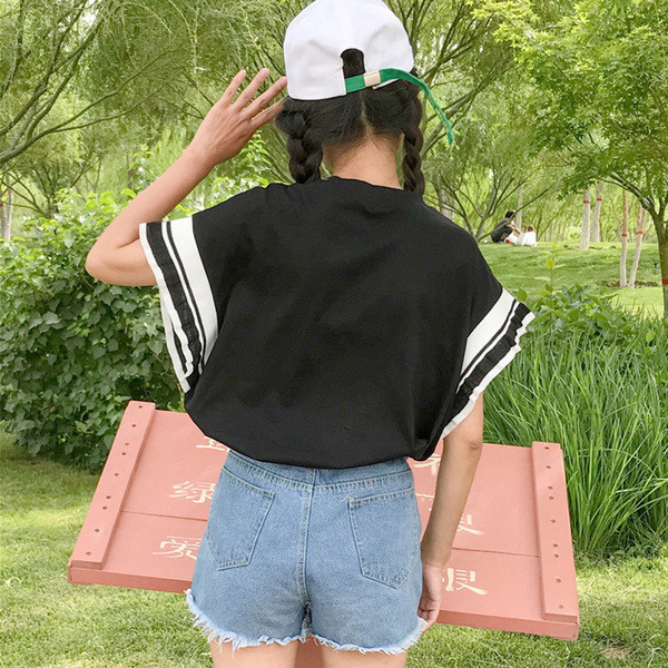 Οι γυναίκες κομψό Ζακέτα σε μαύρο και άσπρο - πλάτος και επιγραφές