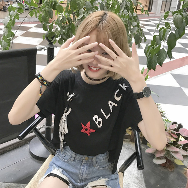 Μπλούζες με 3/4 μανίκια και O-σχήμα κολάρο για κολάρο σε μαύρο χρώμα με την επιγραφή