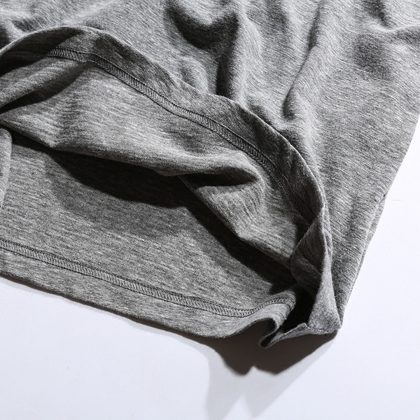 Καθαρό βαμβάκι T-shirts σε διάφορα χρώματα