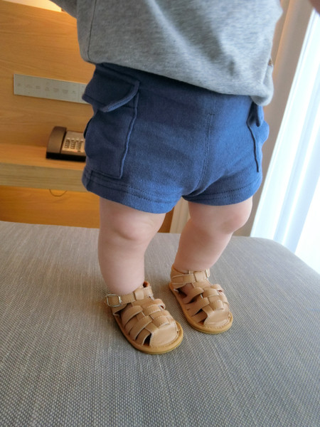 Сладки детски къси панталони за момчета с джобове в син, зелен, сив и бял цвят