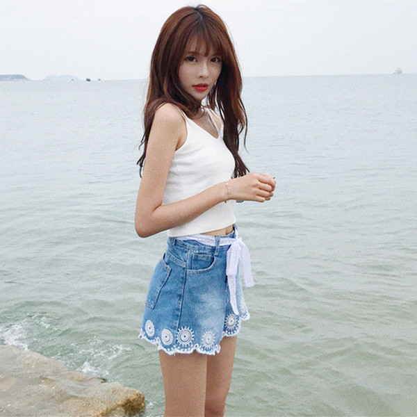 σορτς Κομψό κυρίες με υψηλή μέση και κέντημα με μπλε χρώμα