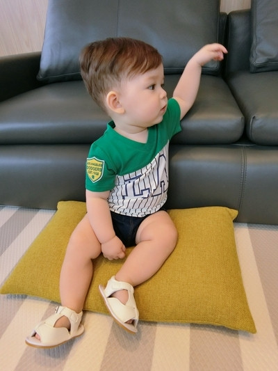 Παιδική μπλούζα για αγόρια σε μαύρο και πράσινο χρώμα με επιγραφή κατάλληλη για την καθημερινή ζωή