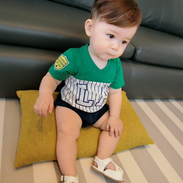 Παιδική μπλούζα για αγόρια σε μαύρο και πράσινο χρώμα  με επιγραφή κατάλληλη για την καθημερινή ζωή