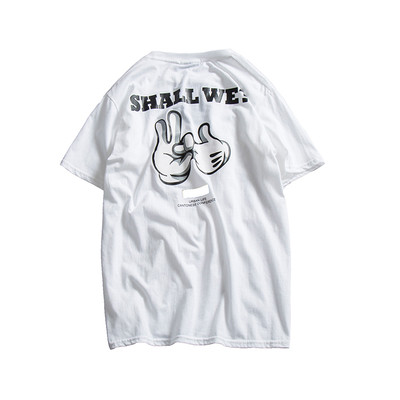 Ενδιαφέρουσες ανδρών T-shirt με ένα διασκεδαστικό κινούμενα εκτύπωσης - λευκό, γκρι και μαύρο