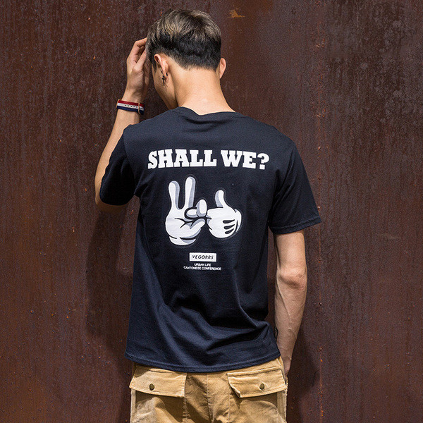 Ενδιαφέρουσες ανδρών T-shirt με ένα διασκεδαστικό κινούμενα εκτύπωσης - λευκό, γκρι και μαύρο