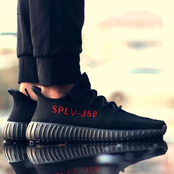 Πολύ άνετο και πολύ μοντέρνο αρσενικό αναπνέει παπούτσια