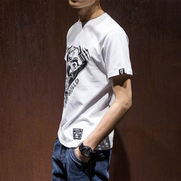 Μοντέρνο πουκάμισο με κοντά μανίκια με εκτύπωση