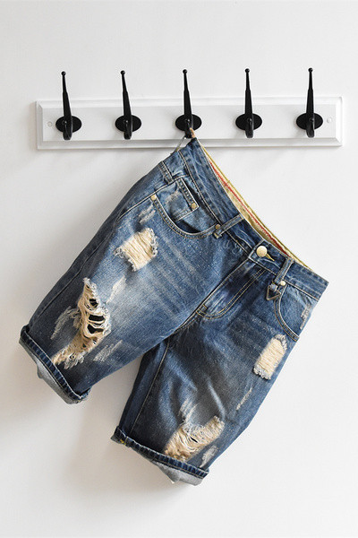 Мъжки къс дънков панталон, накъсан в син цвят